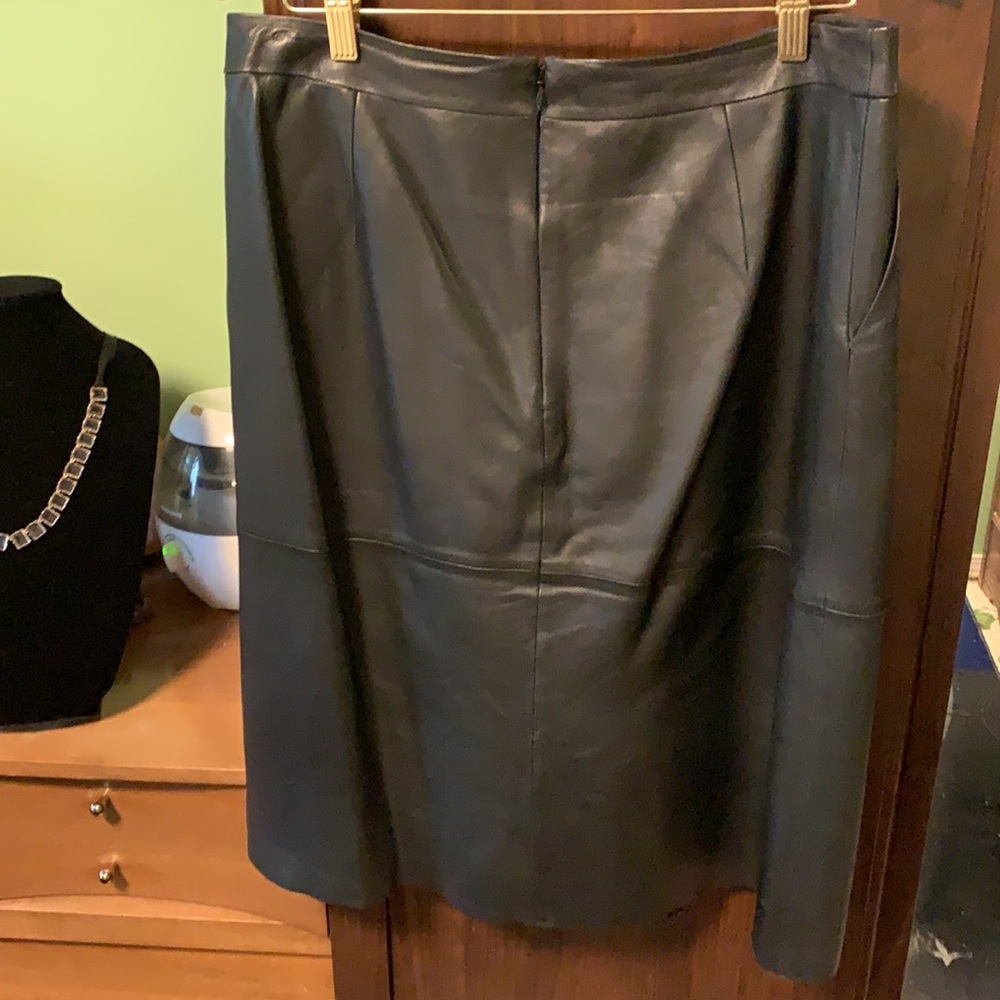 Nordstrom Classiques Entier black leather skirt - Picture 7 of 7